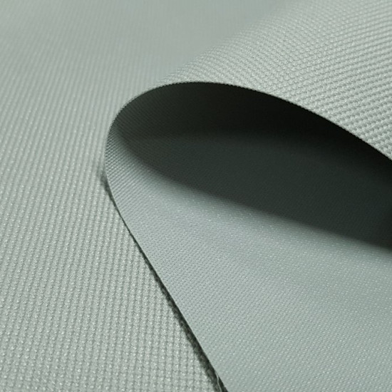 Tela Lona Impermeable Tela Lona Impermeable - Tela de lona impermeable rígida que por una de las caras tiene la tela como de loneta y la otra cara de pvc, cosa que la hace impermeable. Con esta tela podrás, por ejemplo, tapar muebles o sofás de exterior, hacer mochi